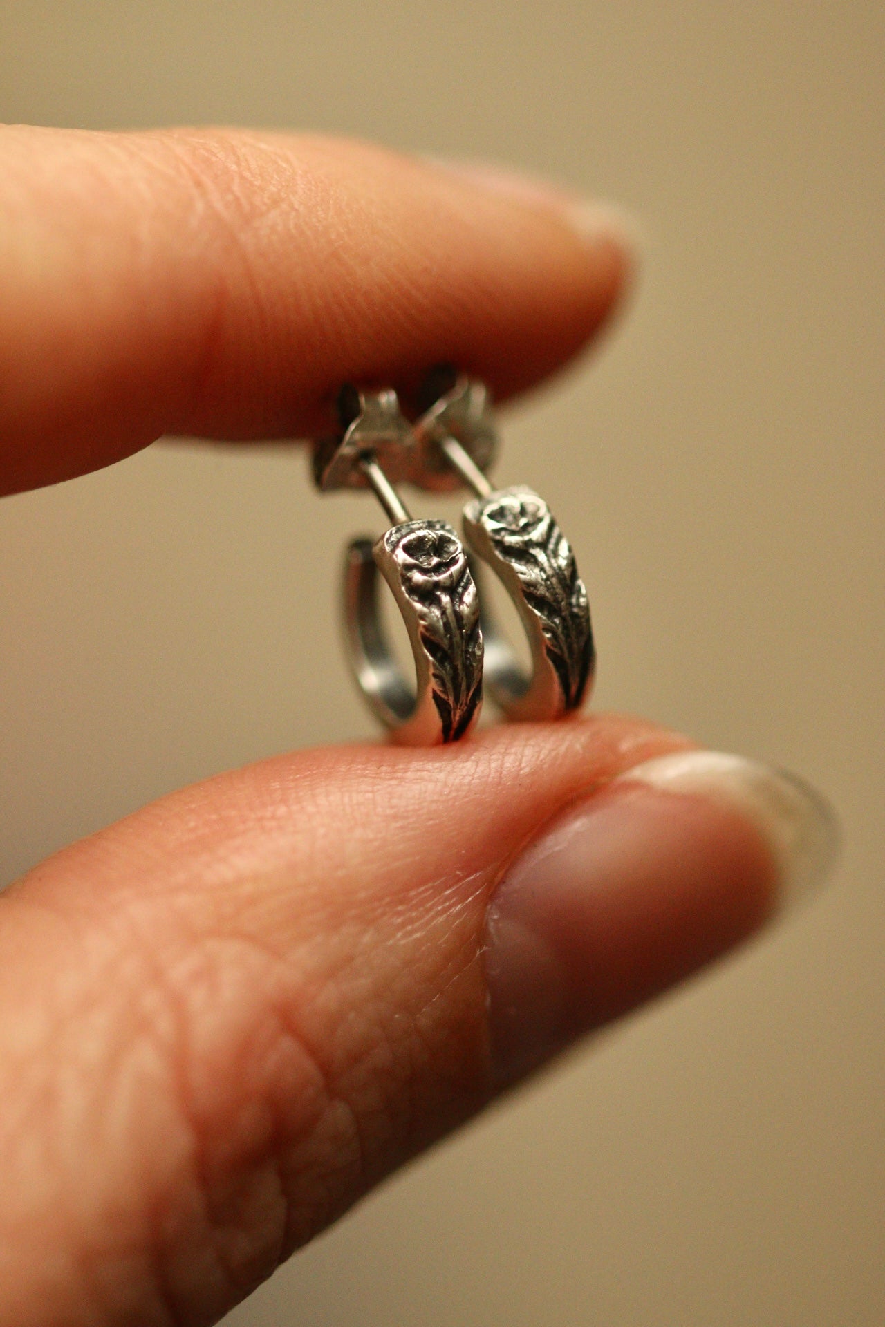 Poppy hoop earrings (preorder)