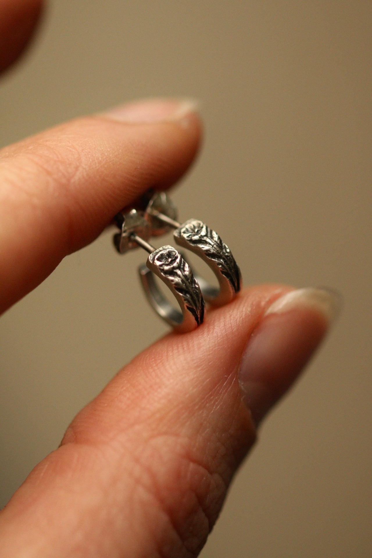 Poppy hoop earrings (preorder)