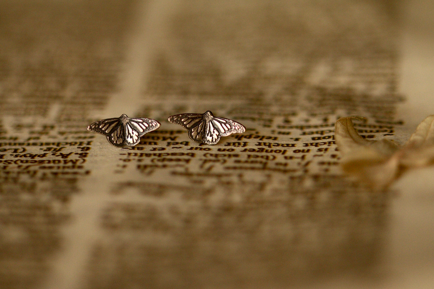 Butterfly studs (PREORDER)