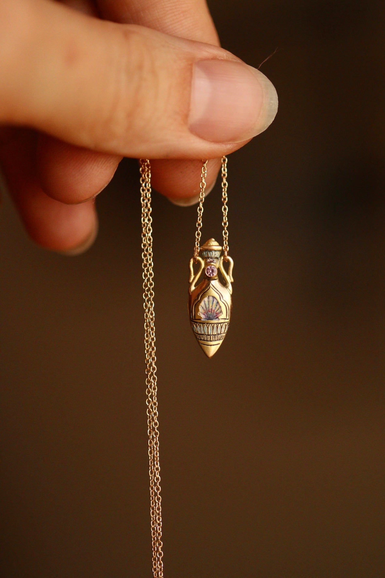 solid 14k gold amphora pendant with shell and sapphire