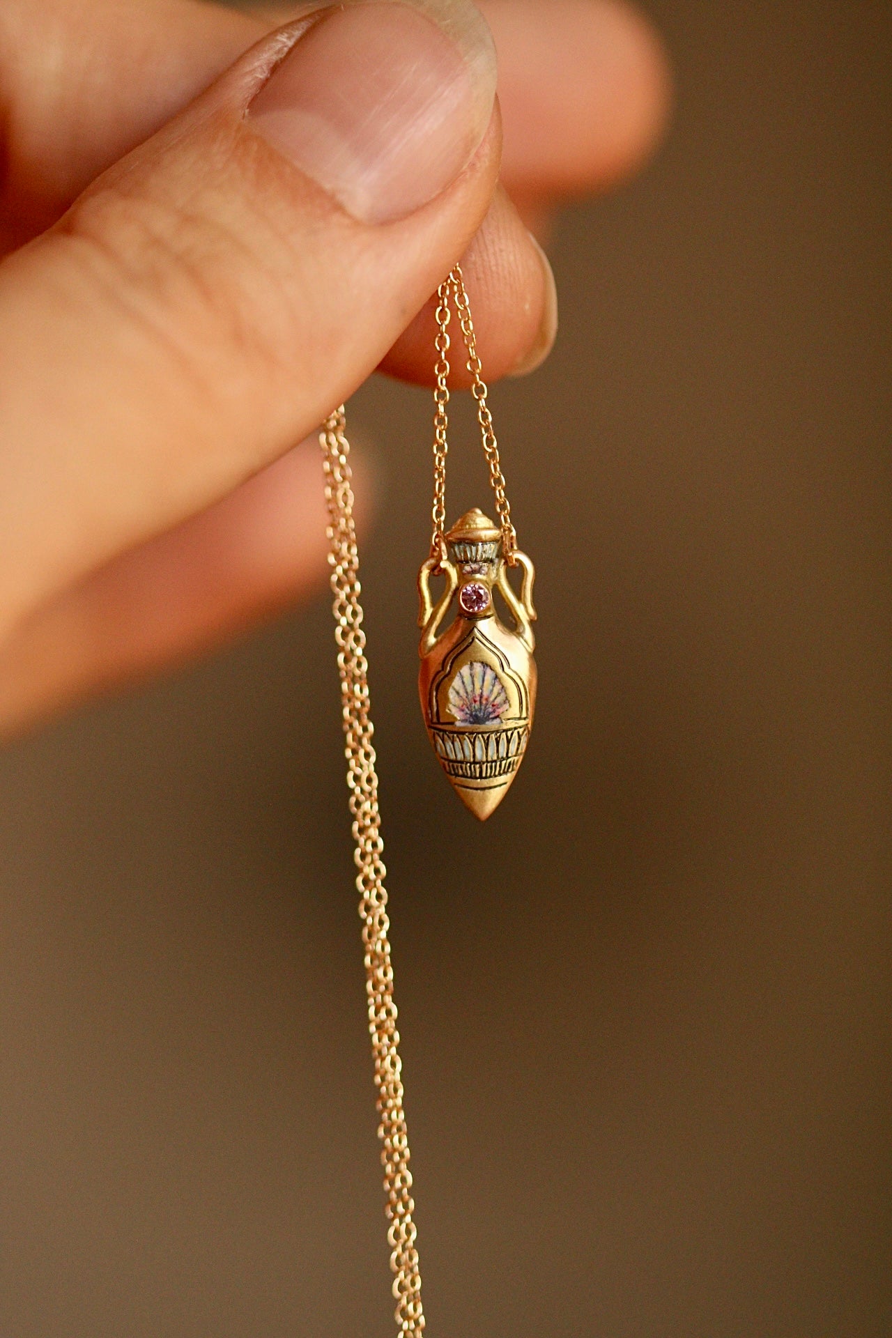 solid 14k gold amphora pendant with shell and sapphire
