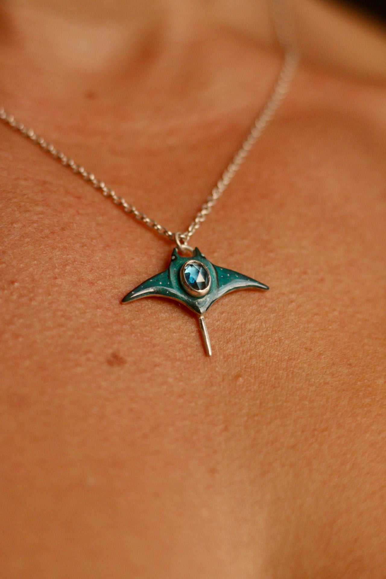 Large Manta ray pendant