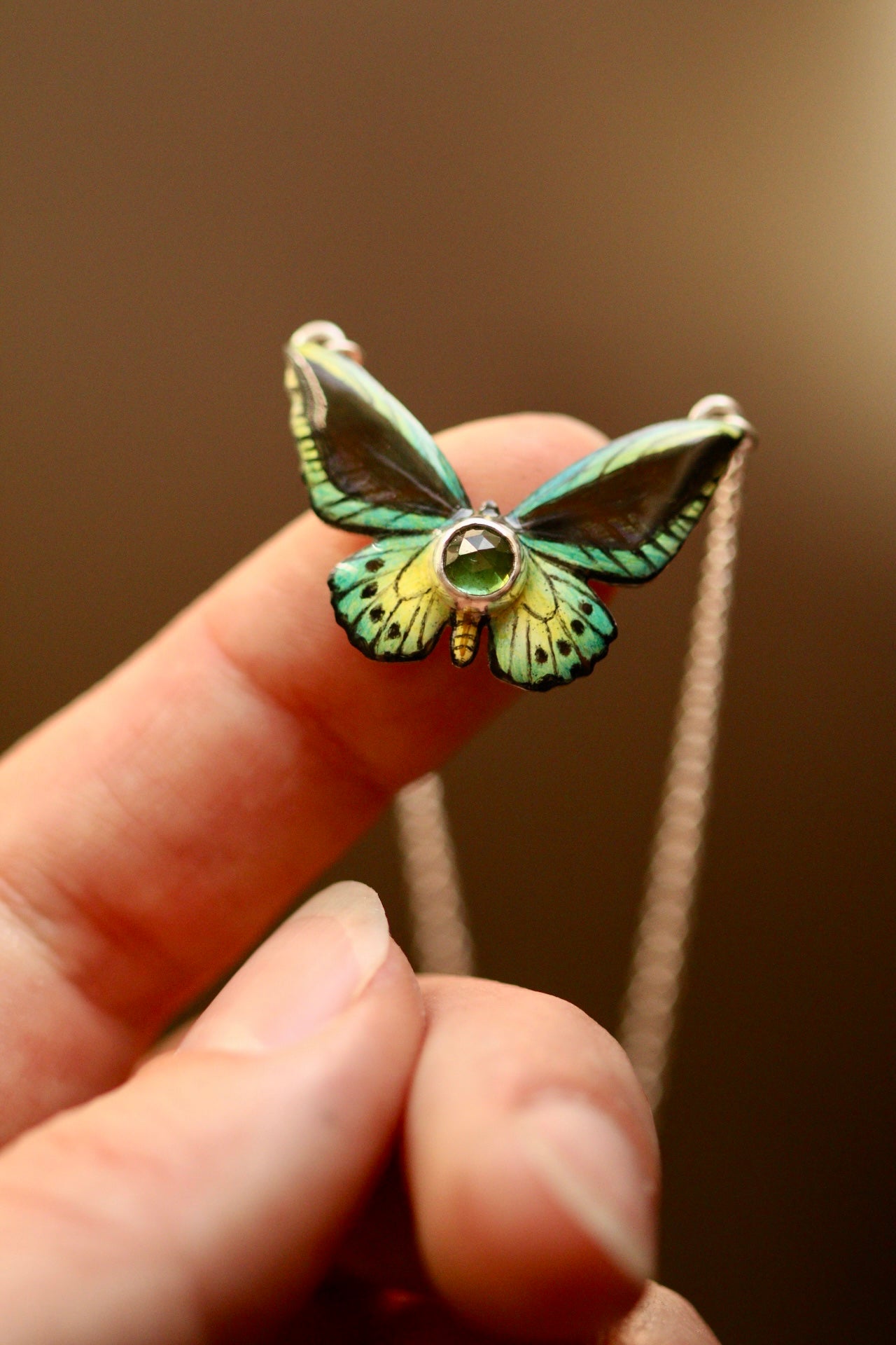 Queen Alexandra’s bird wing pendant